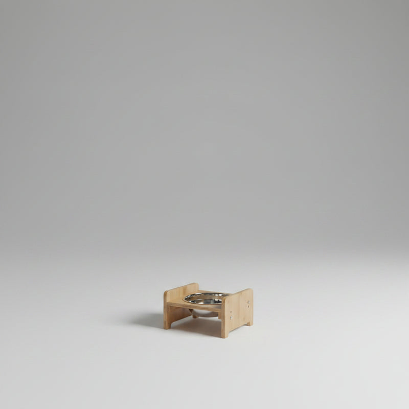 Wooofly Feeding Stand